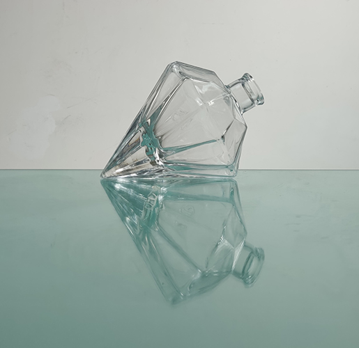 Choisissez une conception de bouteille en verre faite sur mesure unique