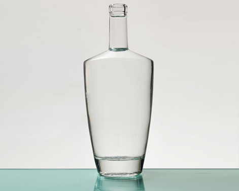 Flint haute forme ovale 700ml Finition de la plaque Cognac Bouteille