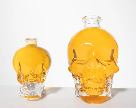 Bouteilles en verre en forme de crâne de vodka, design unique
